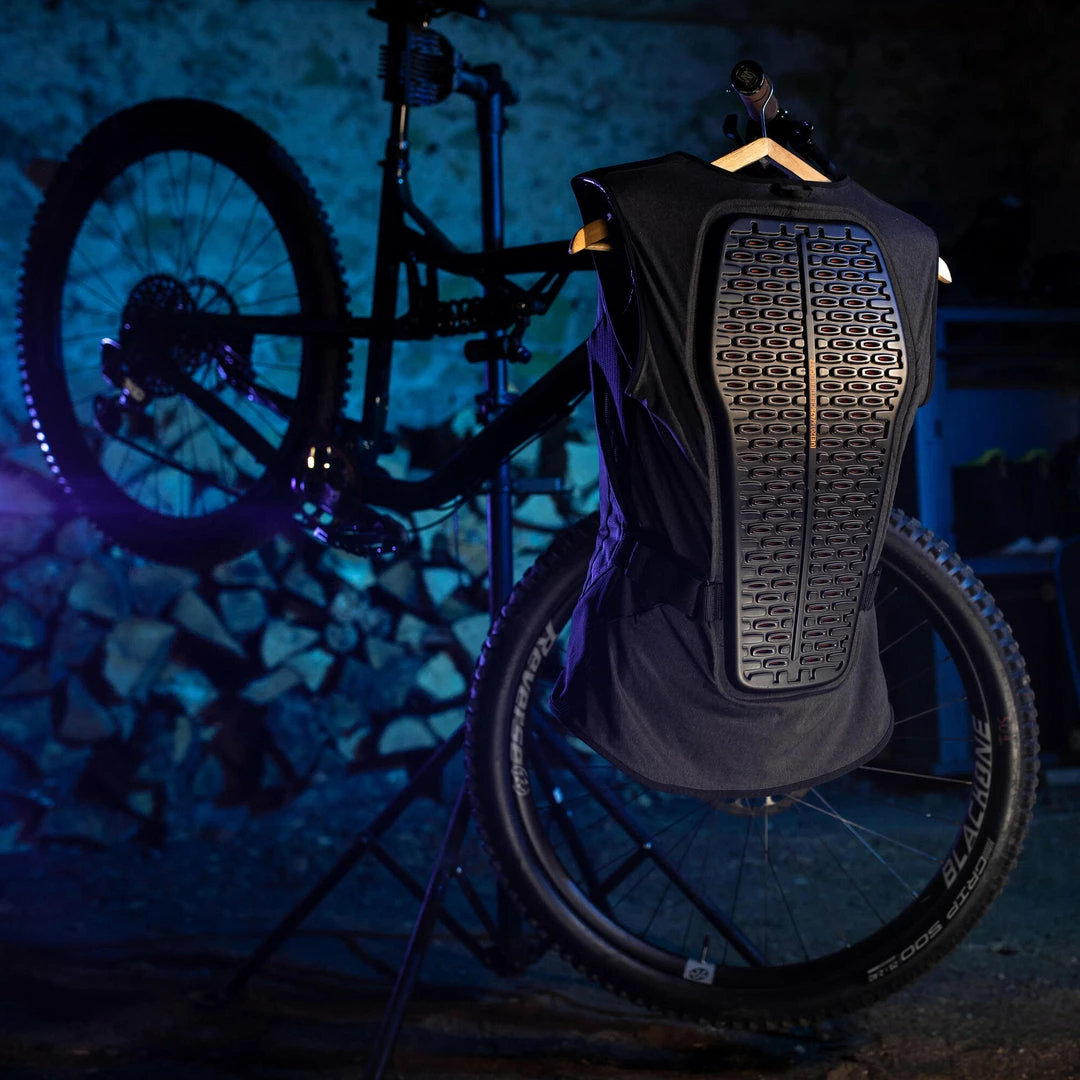 Wholesale โญ Dreamscape Mountain Biking MTB Ski And Snowboard Back Protector Vest - DBCK 500 - Grey ๐งจ 4 Dreamscape Mountain Biking MTB Ski And Snowboard Back Protector Vest - DBCK 500 - Grey