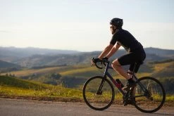 Triban Road & Gravel Biking Road Cycling And Touring Short-Sleeved Warm Weather Jersey RC100