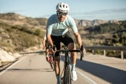 Road & Gravel Biking Van Rysel EDR CF, Shimano 105 Carbon Road Bike With Disc Brakes