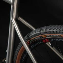 Triban GRVL900, Shimano GRX Titanium Frame Gravel Bike Road & Gravel Biking