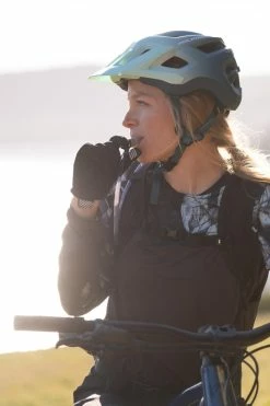 Mountain Biking Rockrider Explore, Mountain Bike Hydration Backpack, 7 L/2 L