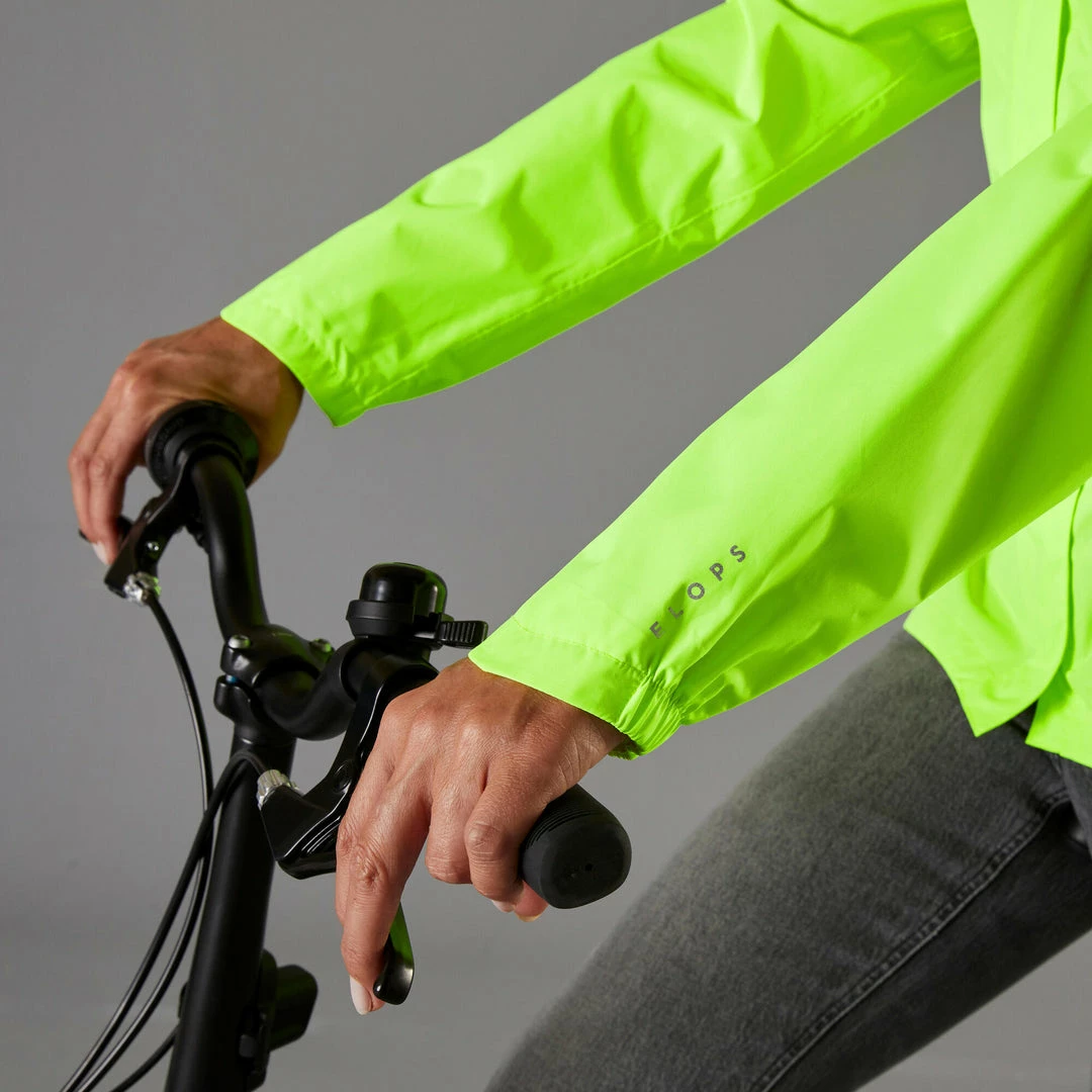Brand new 👏 Btwin UC100, High Visibility And Waterproof City Bike Rain Jacket, 👩 Women's 😀 4 Btwin UC100, High Visibility And Waterproof City Bike Rain Jacket, Women's