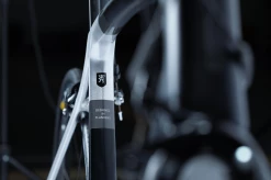 Road & Gravel Biking Van Rysel Ultra 105CF, Shimano Carbon Road Bike