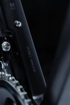 Road & Gravel Biking Van Rysel Ultra 105CF, Shimano Carbon Road Bike