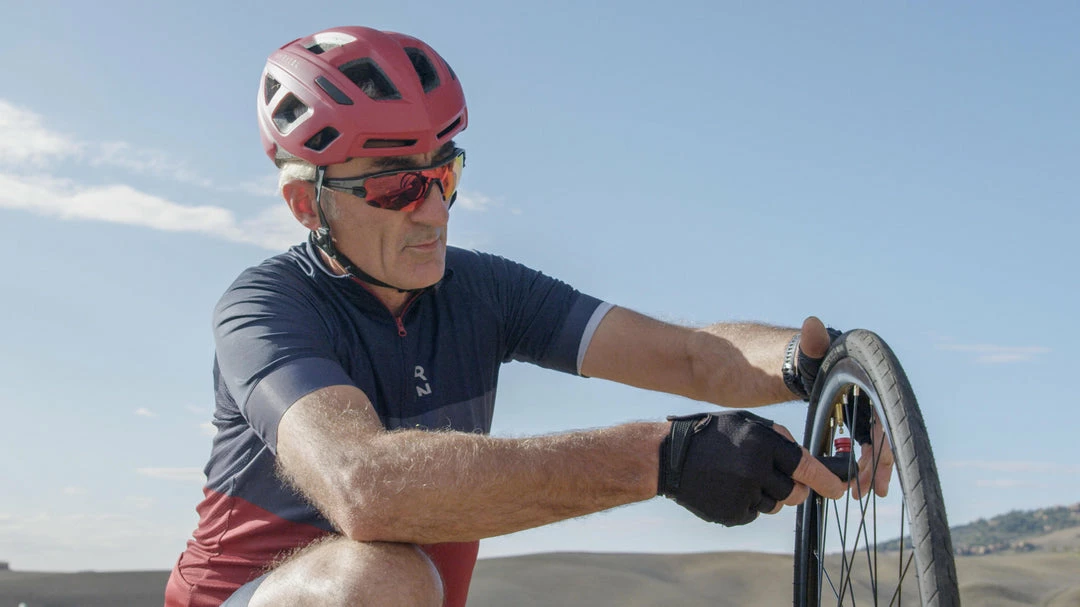 Riverside Btwin CO₂ Compact Road Pump And 0.6 Oz Cartridge Road & Gravel Biking