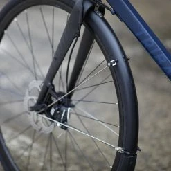 Triban RC520, Shimano 105 Disc Brake Flat Bar Aluminum Road Bike