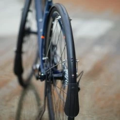 Triban RC520, Shimano 105 Disc Brake Flat Bar Aluminum Road Bike