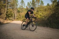 Triban GRVL120, Disc Microshift Gravel Bike Road & Gravel Biking