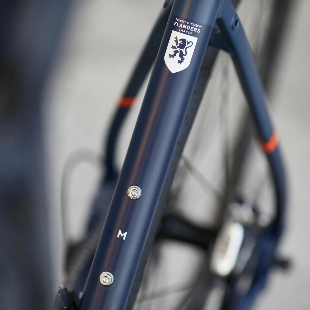 Triban RC520, Shimano 105 Disc Brake Flat Bar Aluminum Road Bike