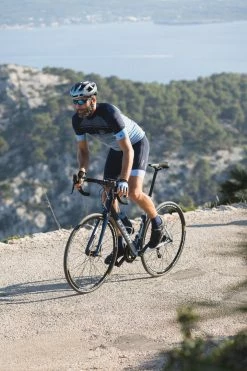 Brand new ๐ฏ Triban Cycling Short-Sleeved Jersey Road C 900 Road & Gravel Biking ๐ 26 Triban Cycling Short-Sleeved Jersey Road C 900 Road & Gravel Biking